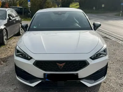 Gebraucht Cupra Leon 300 PS (220 kW) 2023 Weiß Coupé