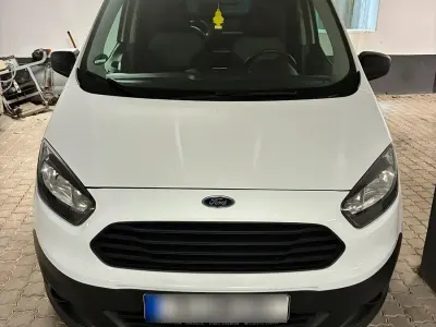 Gebraucht Ford Transit Courier 100 PS (73 kW) 2017 Weiß Van
