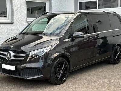 Mercedes V220