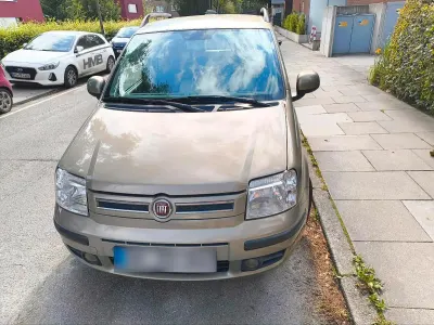 Gebraucht Fiat Panda 69 PS (50 kW) 2011 Gold Kleinwagen