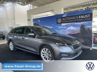 Gebraucht Skoda Octavia 190 PS (139 kW) 2023 Grau metallic Kombi