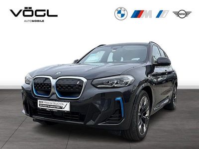 Gebraucht BMW iX3 M Sport 210 kW (286 PS) 2023 Sophistograu brillanteffekt SUV