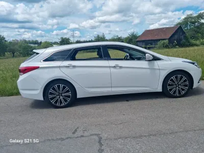 Gebraucht Hyundai i40 Premium 141 PS (103 kW) 2016 Weiß Limousine