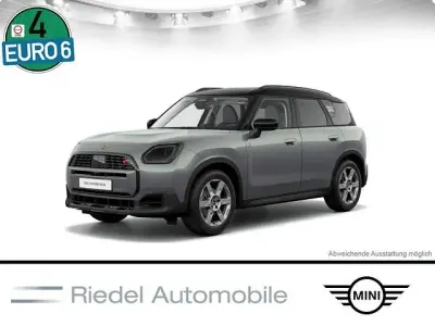 Usata Mini Countryman Classic 218 CV (160 kW) 2024 Verde SUV