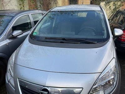 Gebraucht Opel Meriva 110 PS (80 kW) 2010 Silber Van / Kleinbus