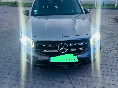 Gebraucht Mercedes GLB200 160 PS (117 kW) 2021 Grau SUV