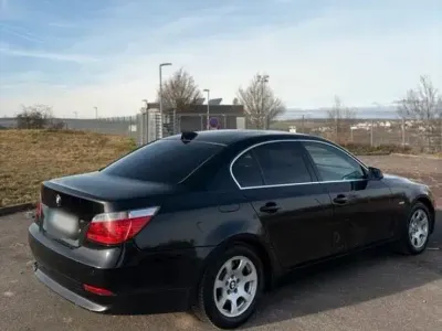 Gebraucht BMW 523 177 PS (130 kW) 2007 Schwarz Limousine