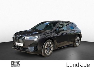 gebraucht BMW iX xDrive40 Sportpaket LiveC.Pr. DA+ PA+ AHK HUD