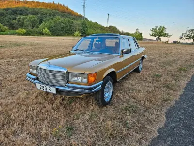 Gebraucht Mercedes 280 156 PS (114 kW) 1977 Gold Limousine