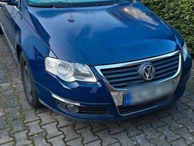Gebraucht VW Passat 140 PS (102 kW) 2009 Blau Kombi