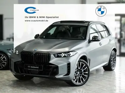 Gebraucht BMW X5 M Sport 298 PS (219 kW) 2024 Frozen pure grey SUV