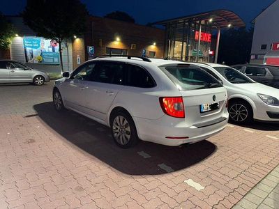 Gebraucht Skoda Superb Comfort 160 PS (117 kW) 2010 Weiß Kombi