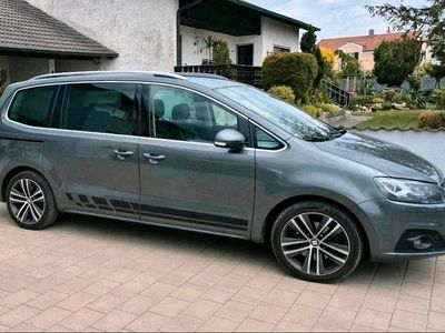 Grau Gebraucht 2017 Seat Alhambra FR-Line Van / Kleinbus | 26.499 € (Teuer)