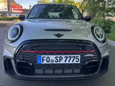 Używany Mini John Cooper Works Classic 231 KM (169 kW) 2024 Srebrny Hatchback