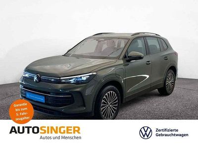 Gebraucht VW Tiguan Life 204 PS (150 kW) 2024 Grün SUV