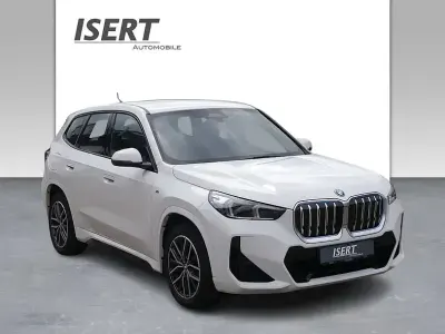 Gebraucht BMW iX1 M Sport 230 kW (313 PS) 2023 Alpinweiss iii SUV