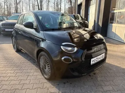 Gebraucht Fiat 500e Icon 86 kW (118 PS) 2023 Onyx schwarz Kleinwagen