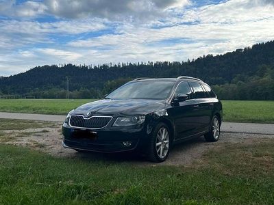 Gebraucht Skoda Octavia LAURIN & KLEMENT 179 PS (131 kW) 2014 Schwarz Kleinwagen