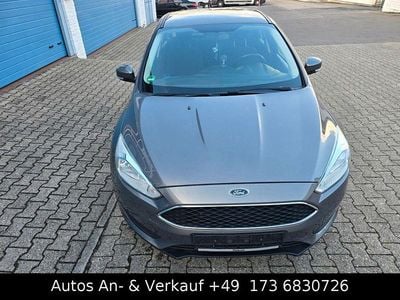 Gebraucht Ford Focus Trend 125 PS (91 kW) 2015 Braun Limousine
