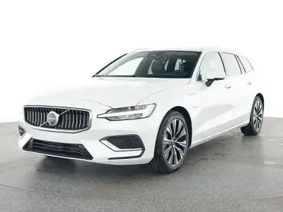 Gebraucht Volvo V60 Plus 310 PS (228 kW) 2025 Weiß Kombi