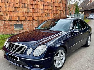 Gebraucht Mercedes E500 Avantgarde 306 PS (225 kW) 2005 Blau Limousine