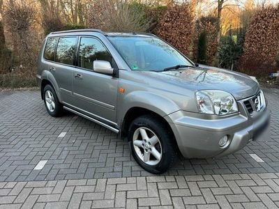 Gebraucht Nissan X-Trail 140 PS (102 kW) 2001 Grau SUV