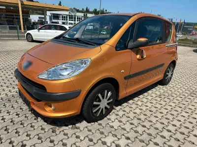 Gebraucht Peugeot 1007 Premium 68 PS (50 kW) 2006 Orange Van / Kleinbus
