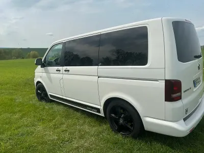 Gebraucht VW Multivan Edition 179 PS (131 kW) 2012 Weiß Van / Kleinbus