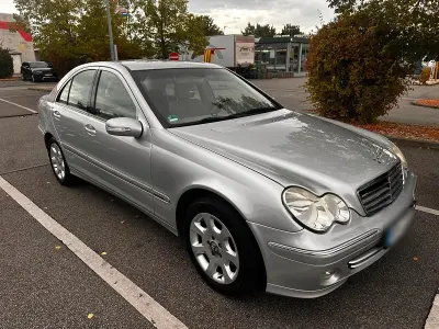 Gebraucht Mercedes C200 163 PS (119 kW) 2004 Silber Limousine