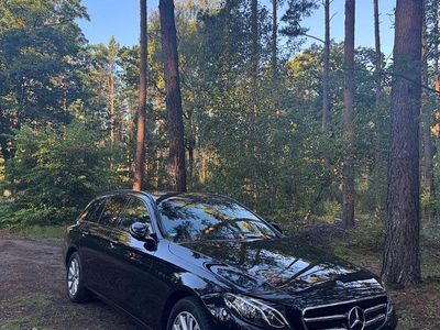 Schwarz Gebraucht 2018 Mercedes E200 Kombi | 22.500 € (Fairer Preis)