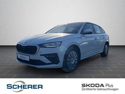 Gebraucht Skoda Scala Essence 116 PS (85 kW) 2025 Moonweiß perleffekt (metallic) Kleinwagen