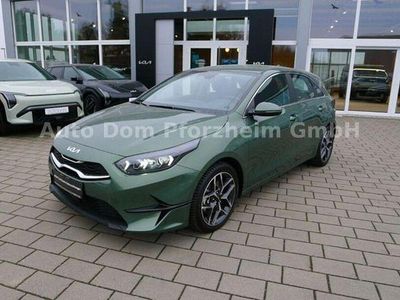 Gebraucht Kia Ceed Spirit 140 PS (102 kW) 2025 Grün Kleinwagen