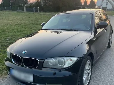 Gebraucht BMW 116 Lifestyle 116 PS (85 kW) 2011 Schwarz Kleinwagen