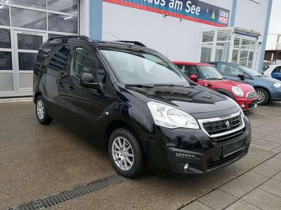 Gebraucht Peugeot Partner Allure 110 PS (80 kW) 2017 Lack onyx schwarz/deckende Van / Kleinbus