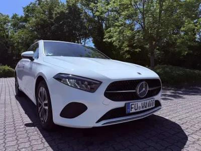 Gebraucht Mercedes A200 Progressive 163 PS (119 kW) 2023 Limousine