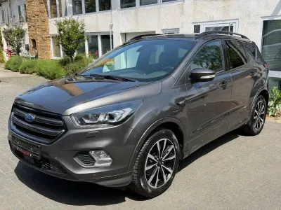 Gebraucht Ford Kuga ST-Line 150 PS (110 kW) 2018 Grau SUV