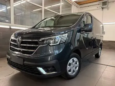 Gebraucht Renault Trafic 150 PS (110 kW) 2024 Grau metallic