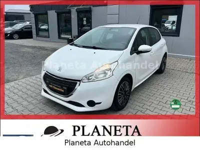 Gebraucht Peugeot 208 Active 82 PS (60 kW) 2014 Weiß Kleinwagen