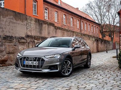 Terragrau Gebraucht 2019 Audi A4 Allroad Ambiente Kombi | 19.999 € (Teuer)