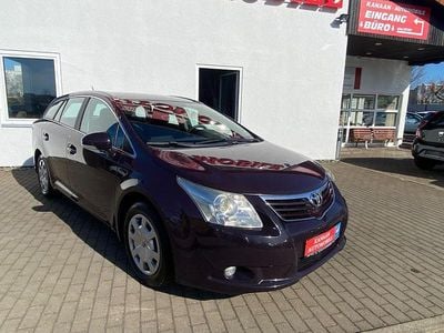 Gebraucht Toyota Avensis Sol 147 PS (108 kW) 2010 Violet Kombi