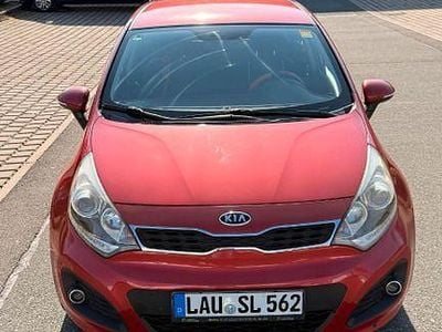 Gebraucht Kia Rio Spirit 109 PS (80 kW) 2011 Rot Limousine