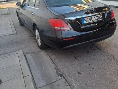 Gebraucht Mercedes 200 204 PS (150 kW) 2018 Schwarz Limousine