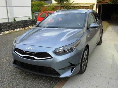 Neu Kia Ceed Sportswagon 140 PS (102 kW) 2026 Weiß Kombi