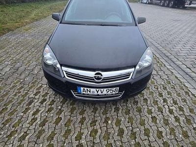 Gebraucht Opel Astra Selection 116 PS (85 kW) 2009 Schwarz Kombi