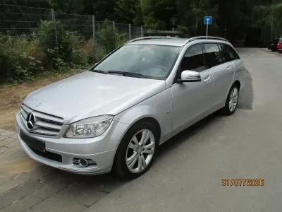 Gebraucht Mercedes C200 Elegance 136 PS (100 kW) 2011 Silber Limousine