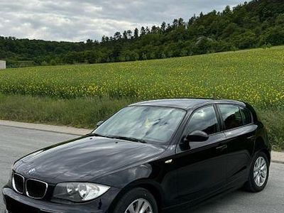 Gebraucht BMW 116 122 PS (89 kW) 2008 Schwarz Kleinwagen