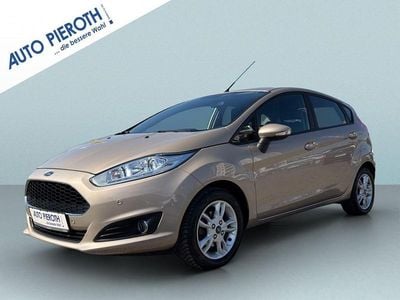 Occasion Ford Fiesta Celebration 80 PK (58 kW) 2017 Beige Hatchback