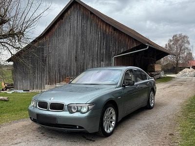 Gebraucht BMW 745 333 PS (244 kW) 2004 Grün Limousine