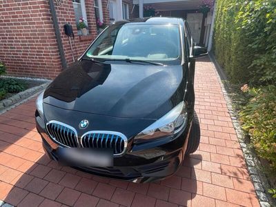 BMW 225