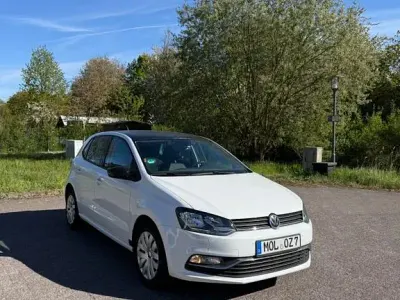 Begagnad VW Polo Comfortline 90 HK (66 kW) 2014 Vit Sedan